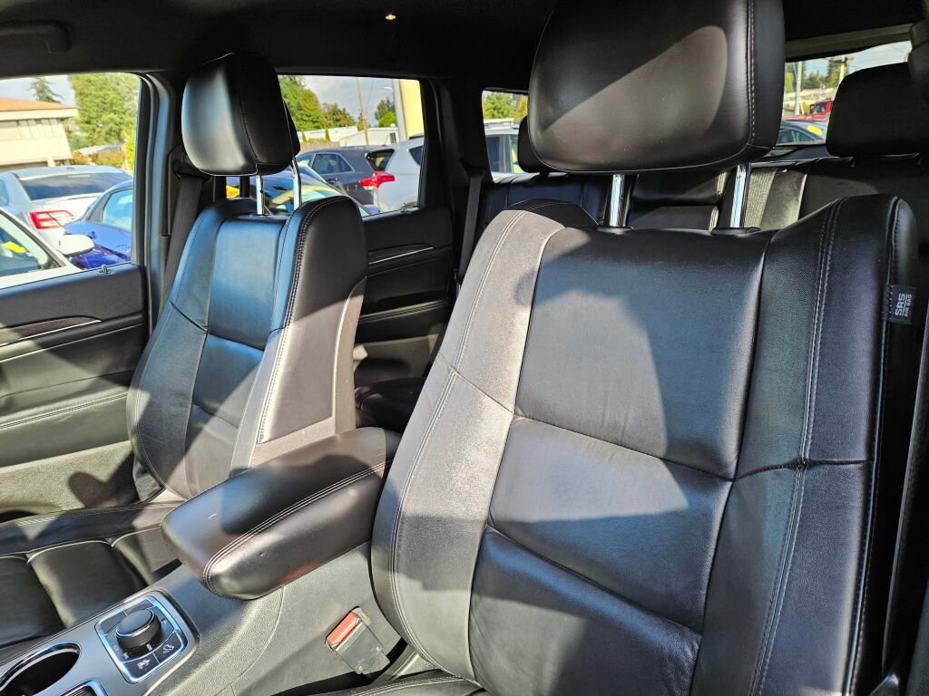 Used 2018 Jeep Grand Cherokee Limited w/ Trailer Tow Group IV image 37
