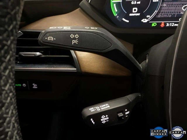 Used 2022 Audi e-tron GT Premium Plus image 34