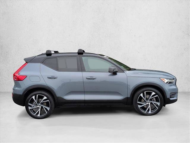 Used 2021 Volvo XC40 T5 R-Design w/ Climate Package image 4