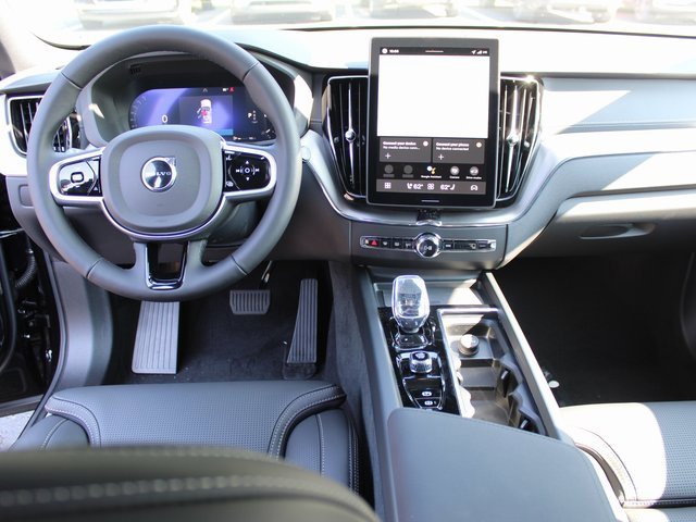 New 2026 Volvo XC60 B5 Ultra w/ Protection Package Premier image 16