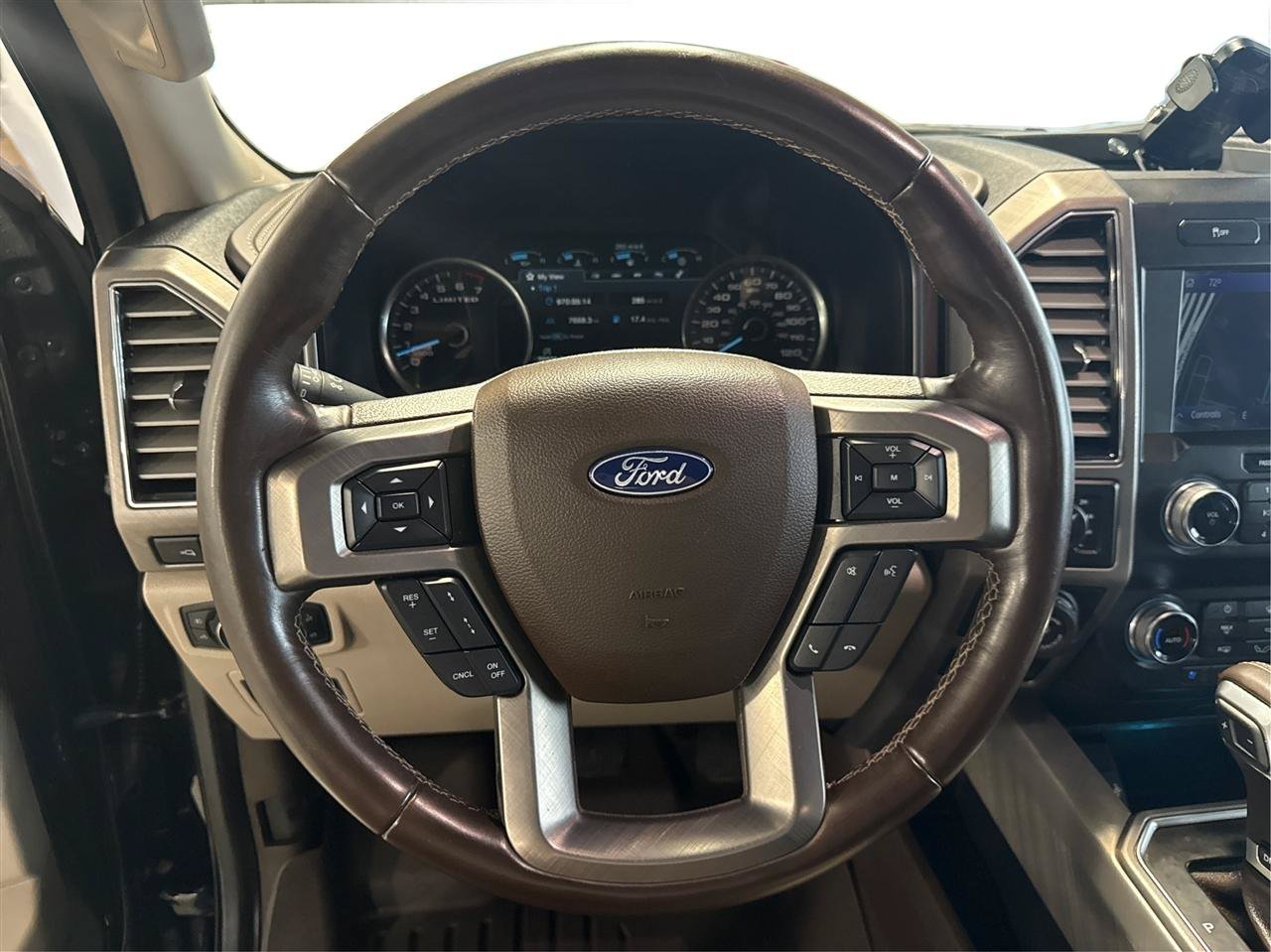 Used 2020 Ford F150 Limited w/ Trailer Tow Package AWD/4WD image 15