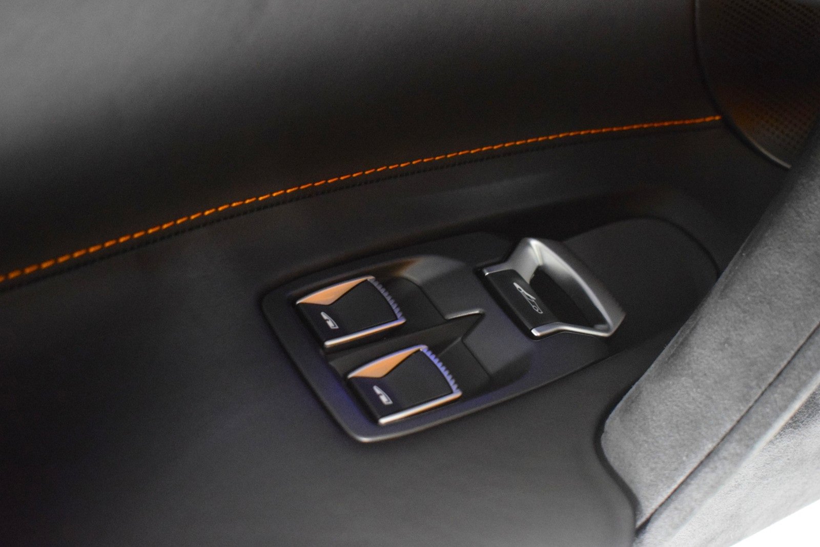 New 2026 McLaren 750S image 39