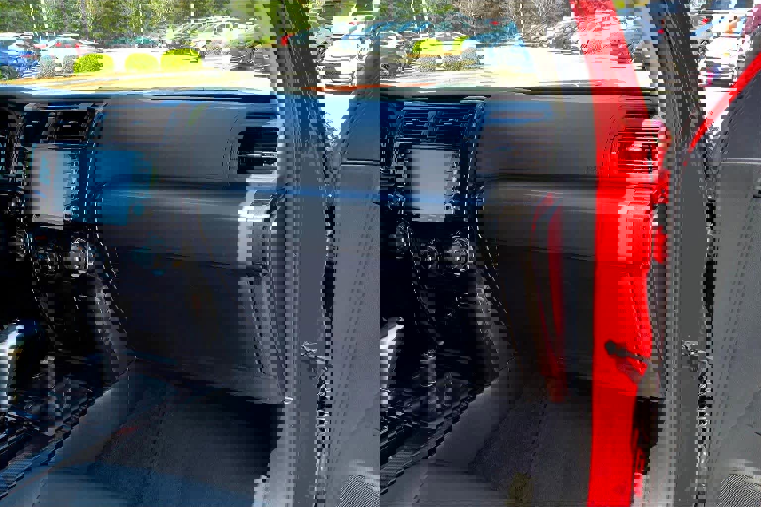 Used 2024 Toyota 4Runner TRD Off-Road Premium AWD/4WD image 18