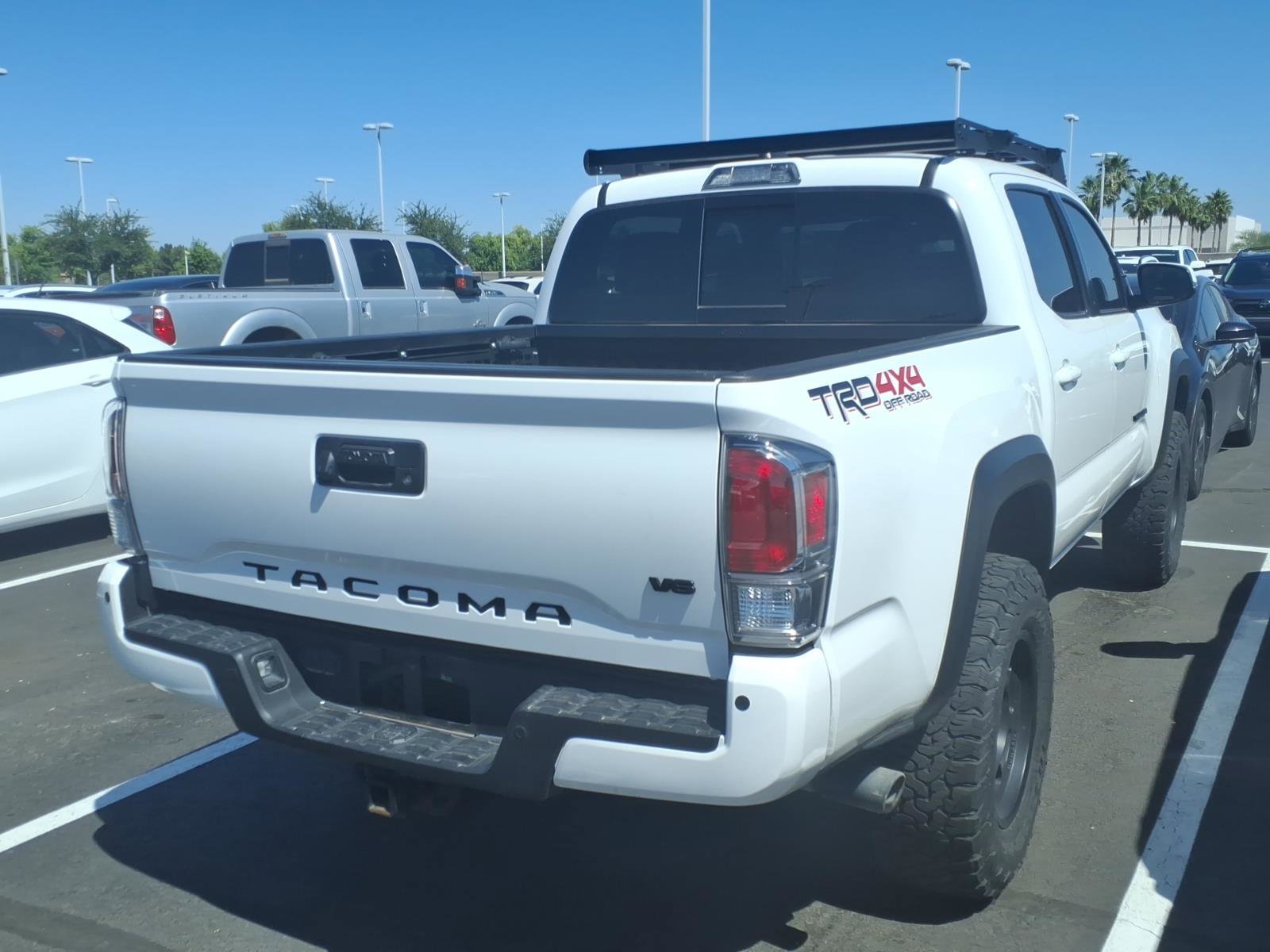 Used 2020 Toyota Tacoma TRD Off-Road w/ TRD Premium Off Road Package AWD/4WD image 3