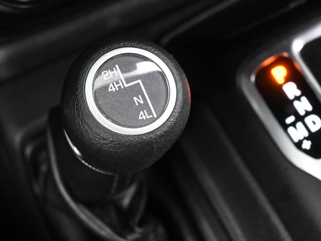 Used 2021 Jeep Wrangler Unlimited Sport image 23