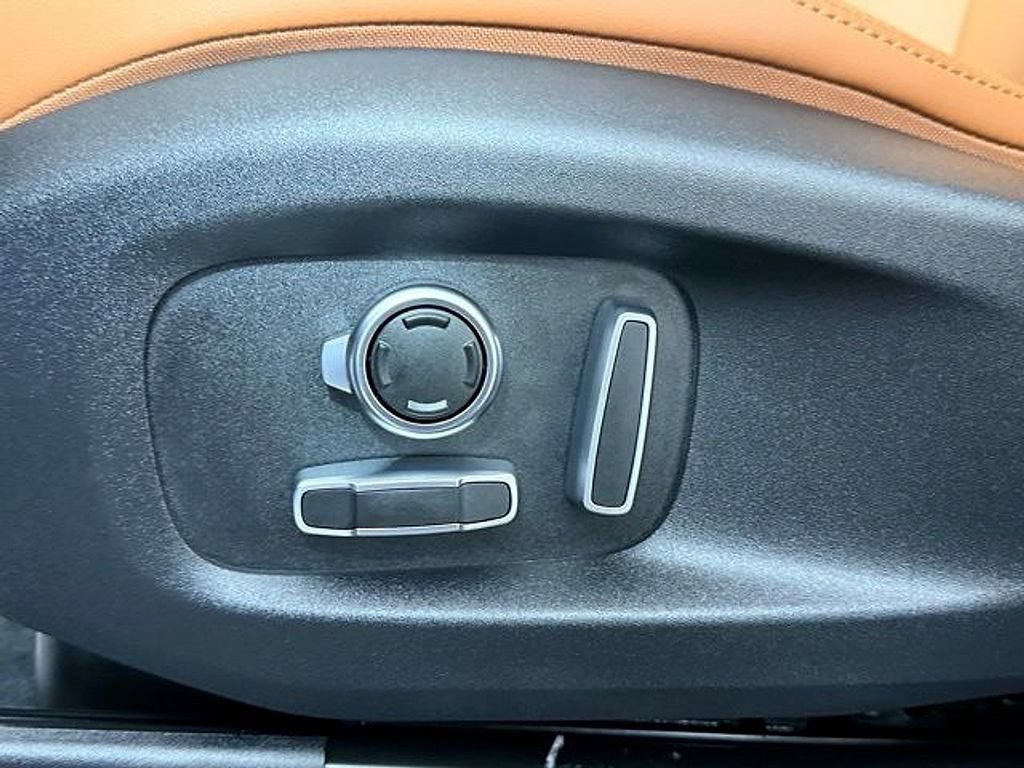 New 2026 Jaguar F-PACE R-Dynamic S AWD/4WD image 28