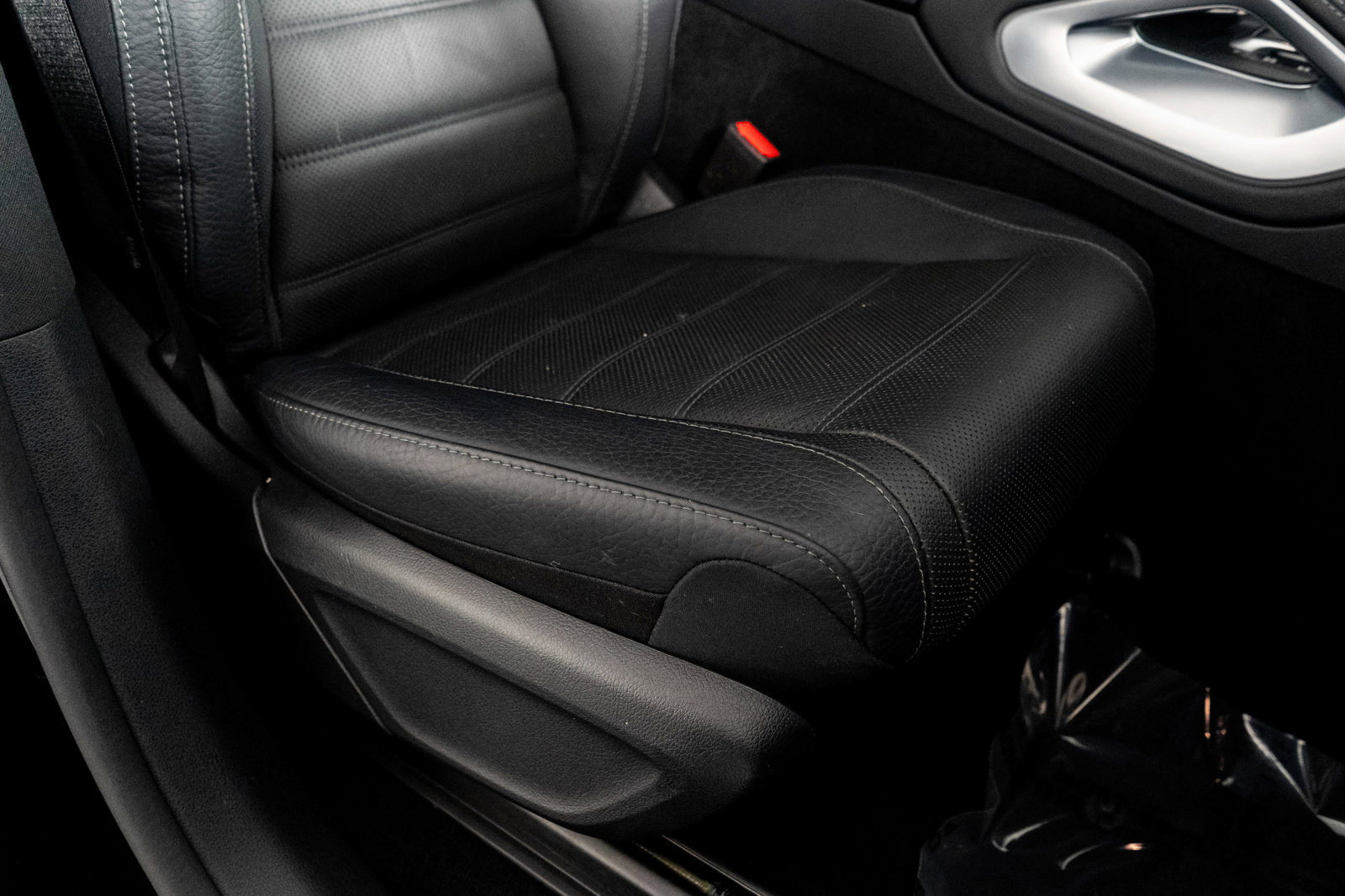 Used 2023 Mercedes-Benz GLS 580 4MATIC image 32