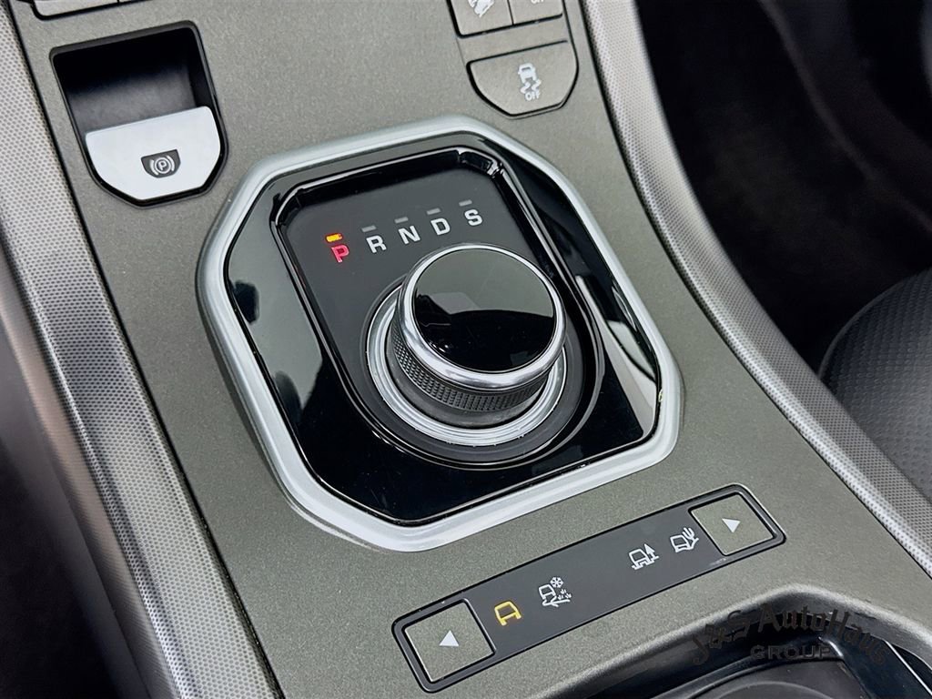 Used 2018 Land Rover Range Rover Evoque SE Dynamic image 21