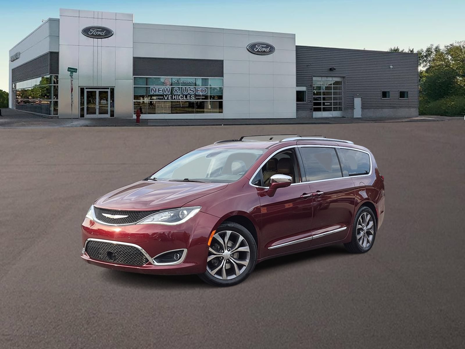 Used 2019 Chrysler Pacifica Limited w/ Tire & Wheel Group