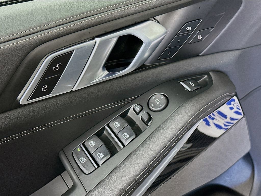Used 2025 BMW X5 M60i image 22