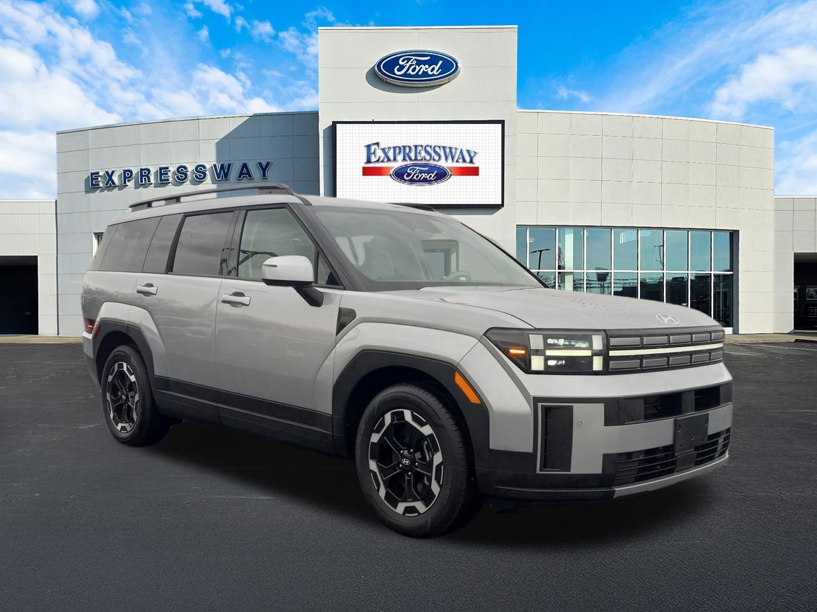 Used 2025 Hyundai Santa Fe SEL image 4