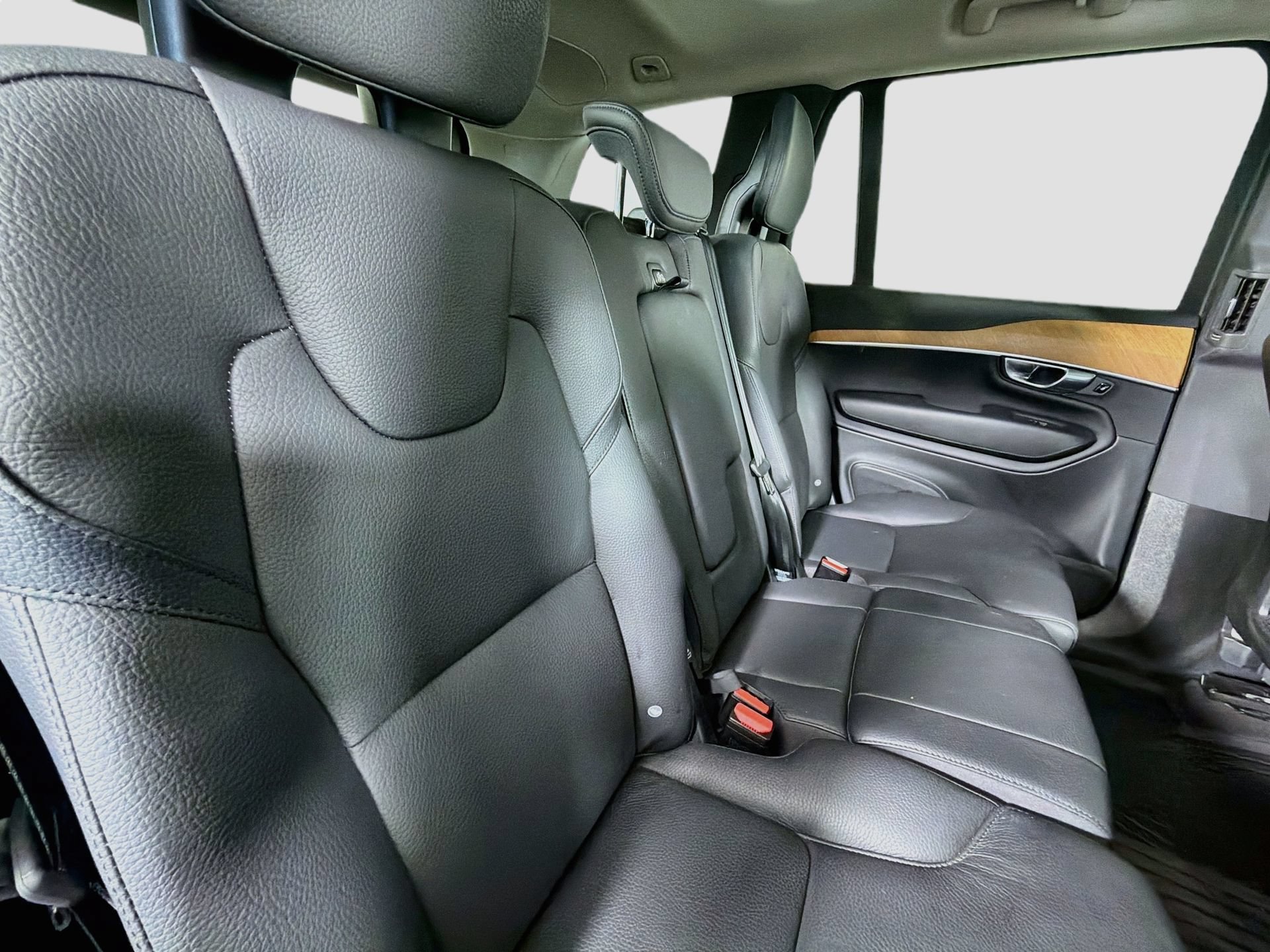 Certified 2023 Volvo XC90 B6 Plus w/ Protection Package Premier AWD/4WD image 29