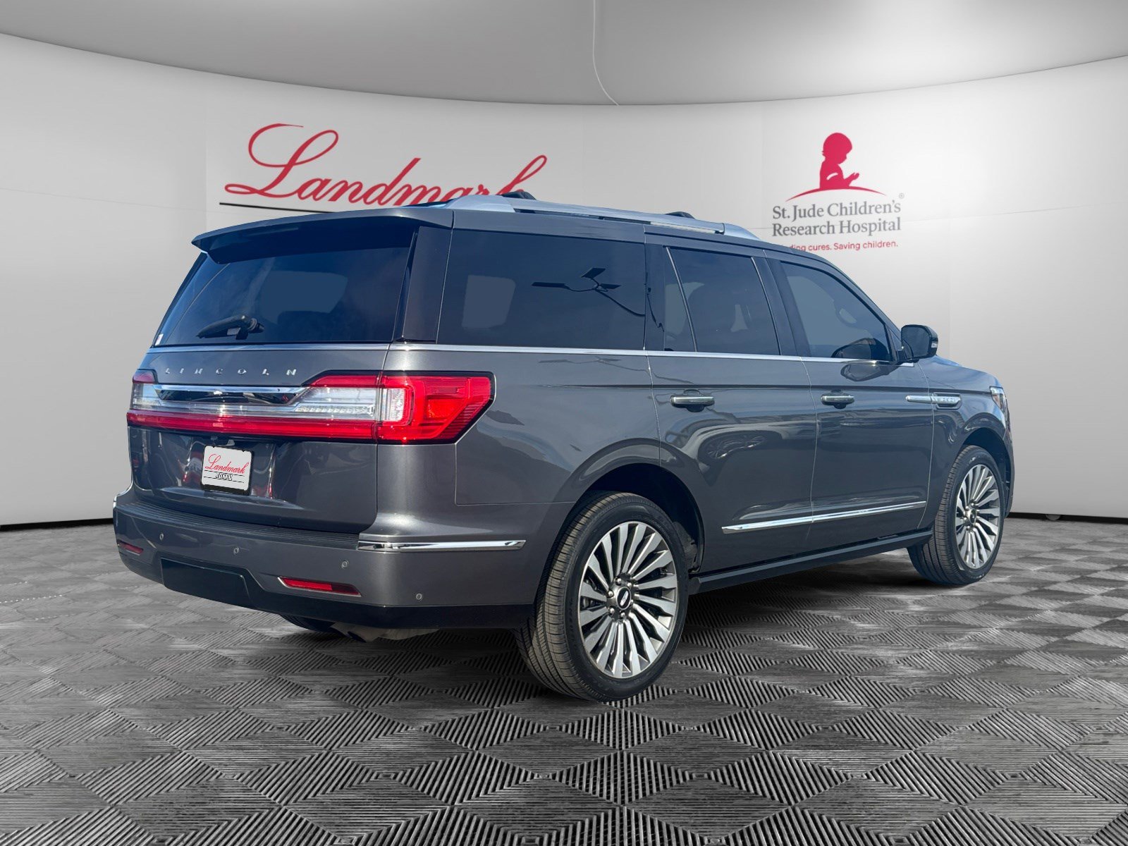 Certified 2021 Lincoln Navigator Reserve w/ Luxury Package image 5