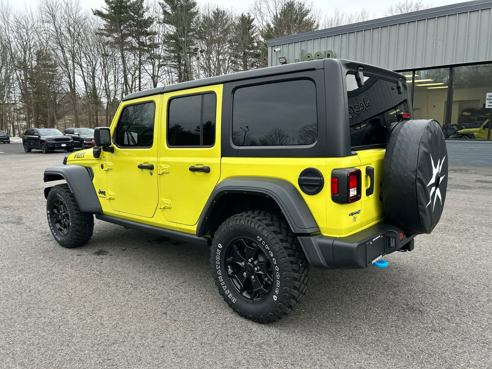 Used 2023 Jeep Wrangler Unlimited w/ Cold Weather Group image 9