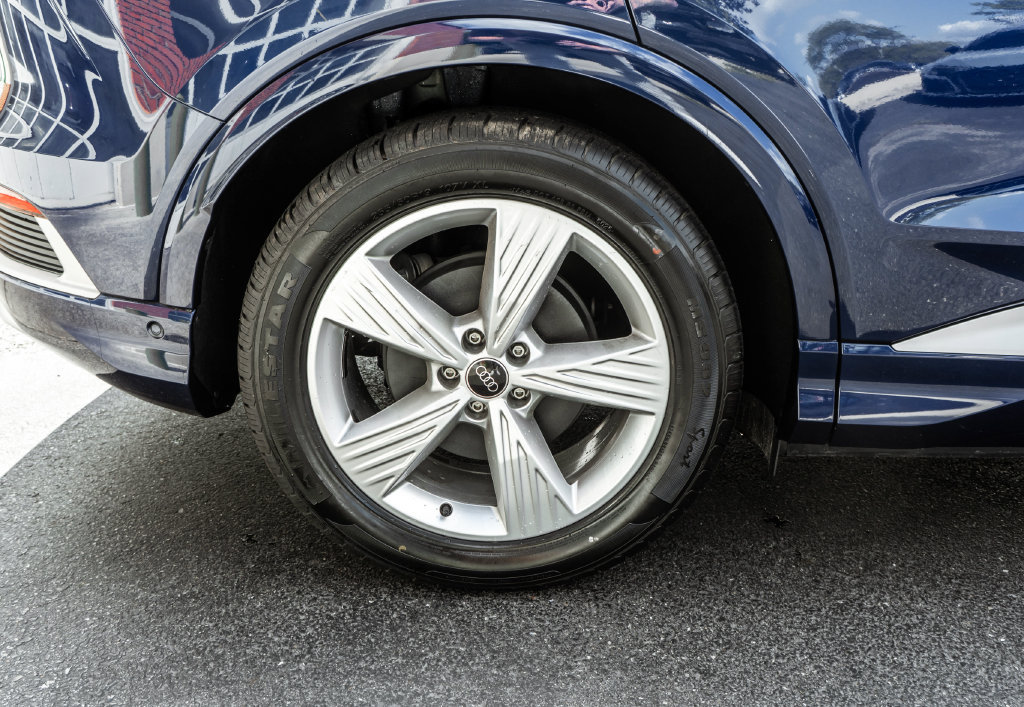 Used 2024 Audi Q4 e-tron Premium Plus AWD/4WD image 28