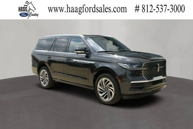 Used 2025 Lincoln Navigator Reserve AWD/4WD image 1
