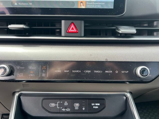 Used 2026 Kia Carnival EX FWD image 22