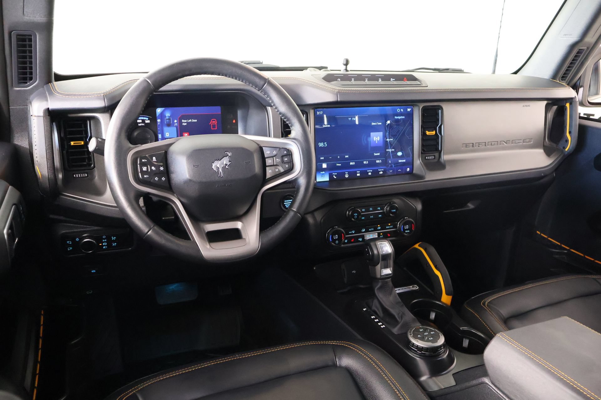 Used 2024 Ford Bronco Badlands AWD/4WD image 2