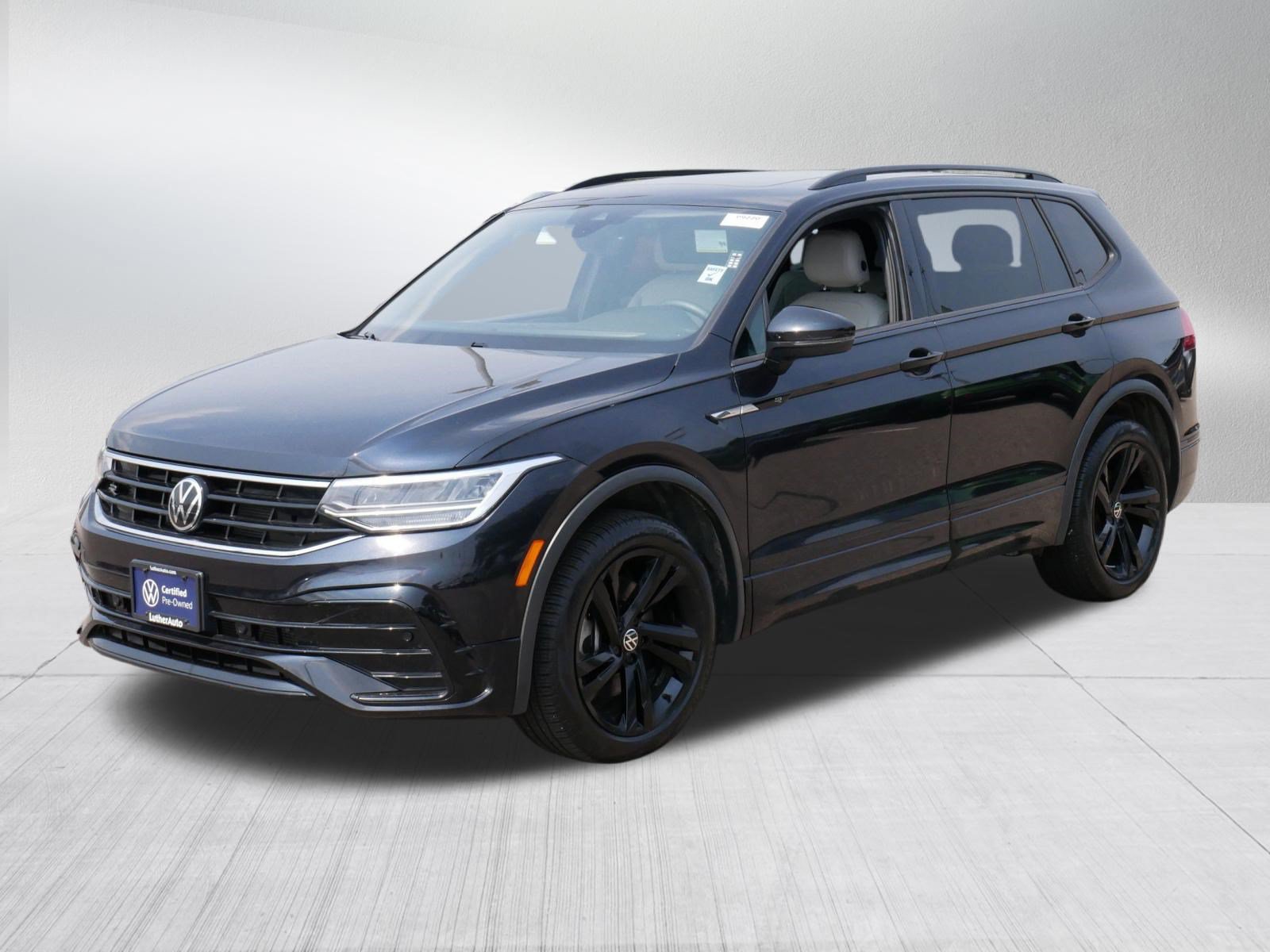 Certified 2023 Volkswagen Tiguan SE R-Line AWD/4WD image 3