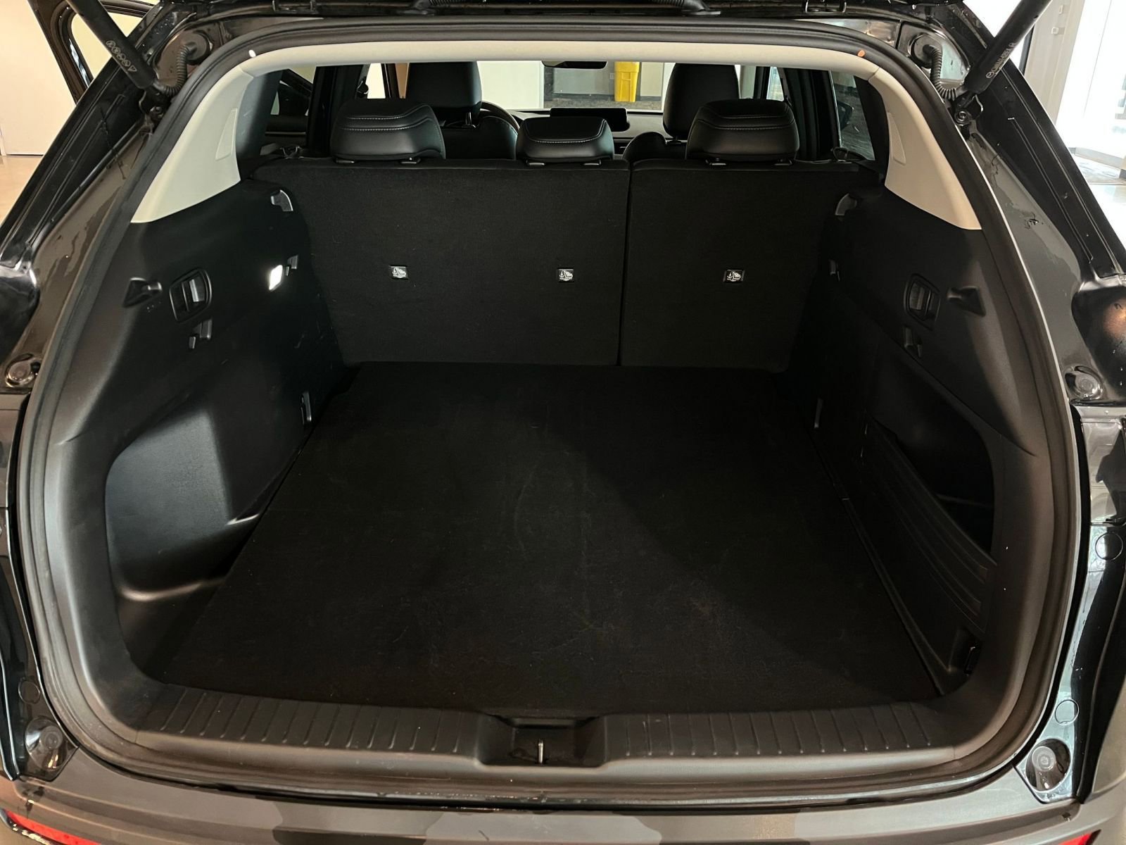 Used 2025 MAZDA CX-50 2.5 Hybrid w/ Premium Plus Pkg AWD/4WD image 33