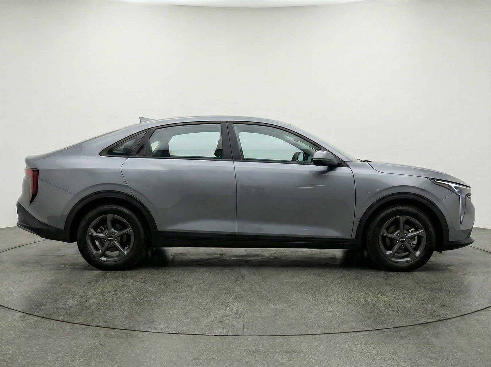 Used 2025 Kia K4 LXS image 11