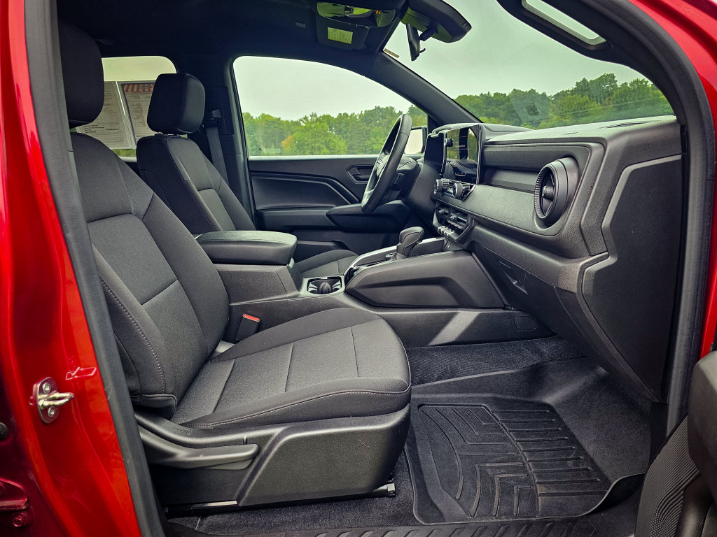 Used 2023 Chevrolet Colorado Trail Boss AWD/4WD image 36