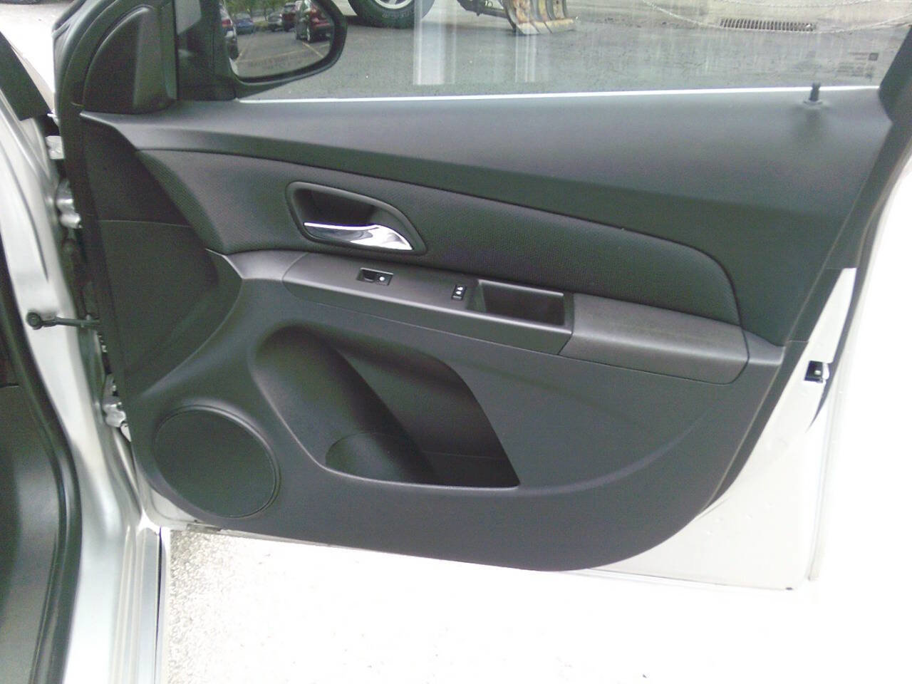 Used 2015 Chevrolet Cruze LT w/ RS Package image 17