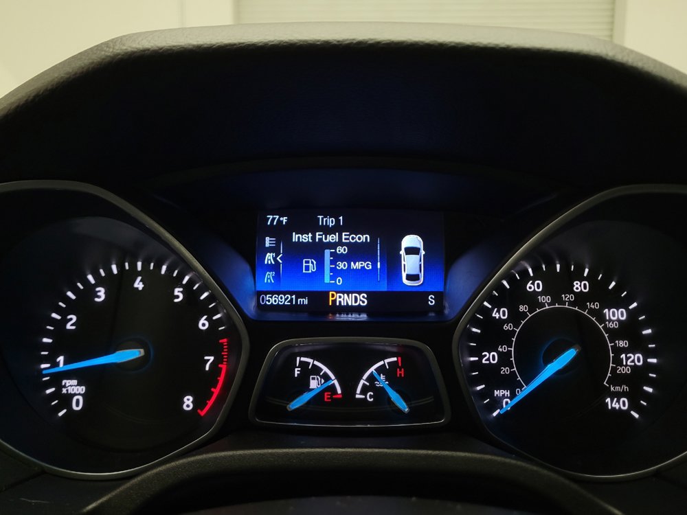 Used 2018 Ford Focus Titanium w/ Titanium Technology Package FWD image 23