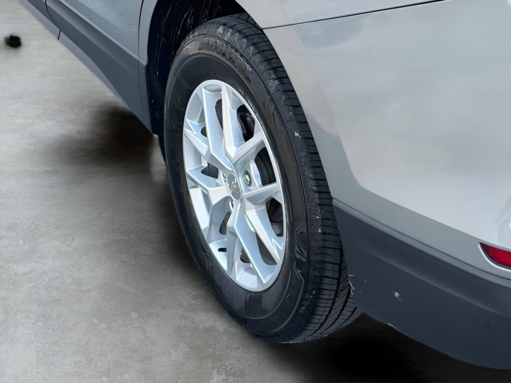 Used 2024 Chevrolet Equinox LT AWD/4WD image 7