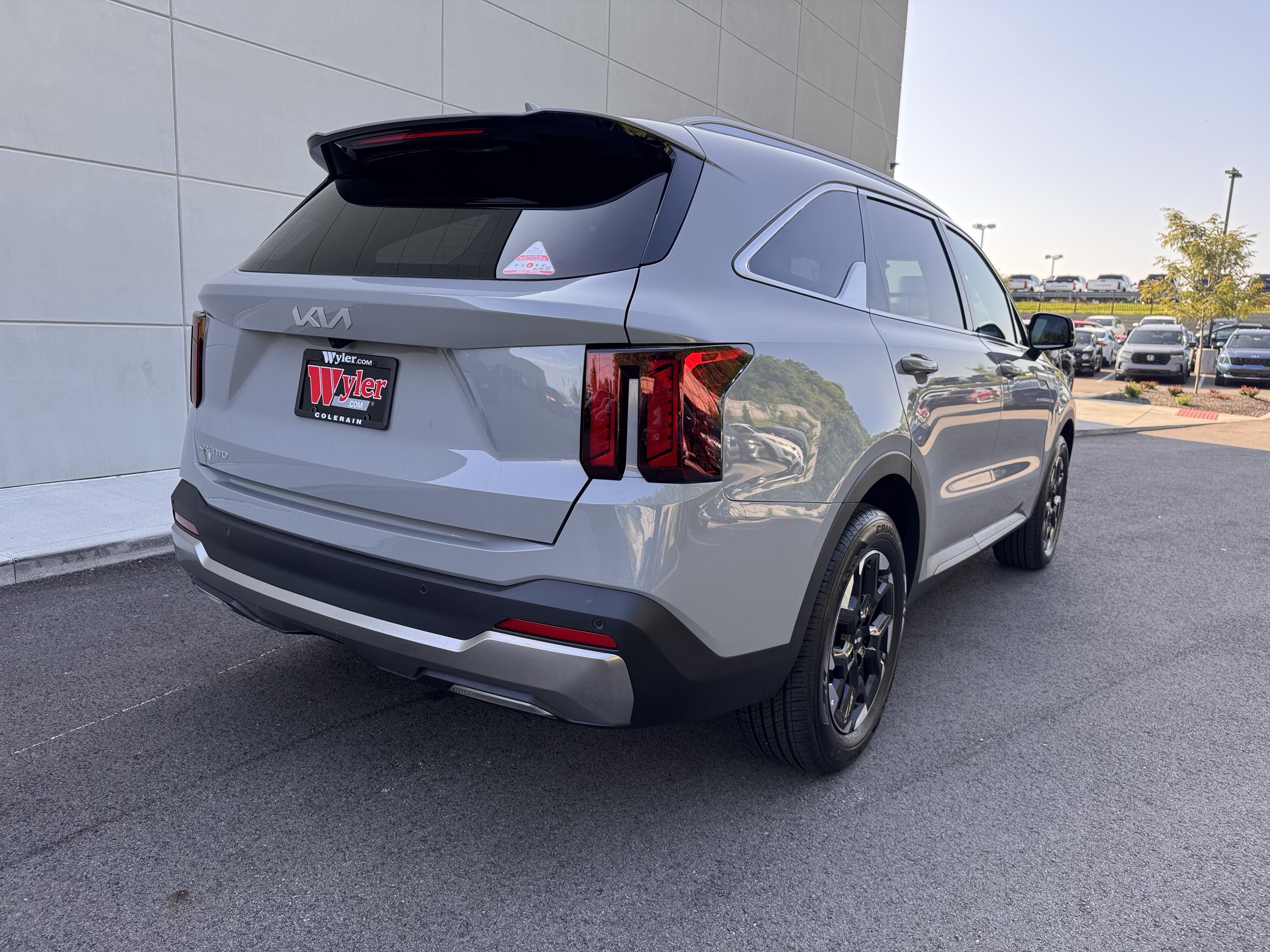 New 2026 Kia Sorento S FWD image 7