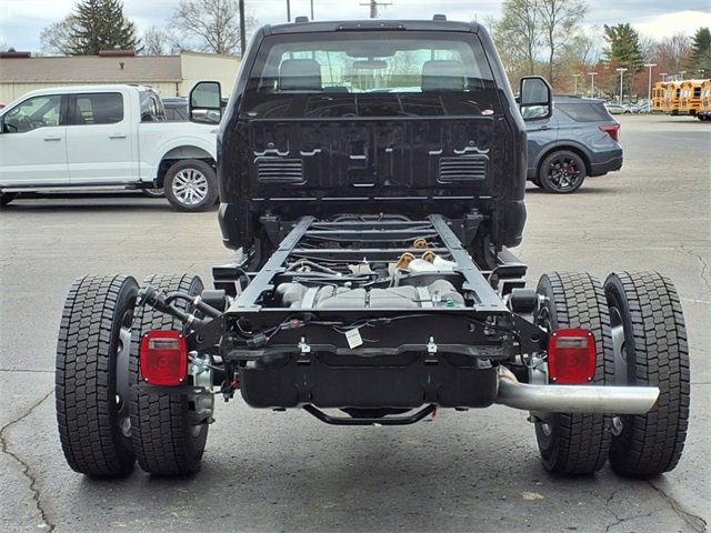 New 2025 Ford F550 4x4 Regular Cab Super Duty w/ XL Chrome Package image 7