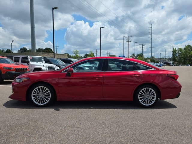 Used 2021 Toyota Avalon Limited FWD image 6