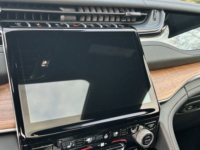 New 2025 Jeep Grand Cherokee Summit AWD/4WD image 32