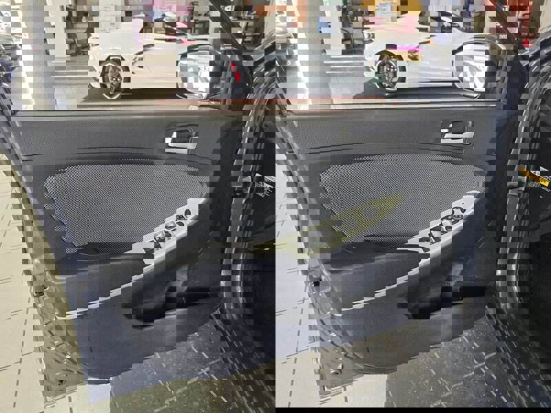 Used 2012 Hyundai Accent GS image 7