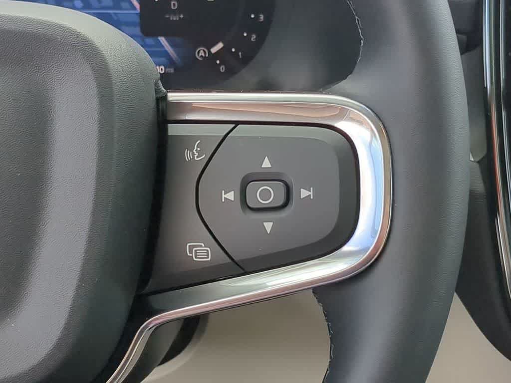 New 2026 Volvo XC40 B5 Plus w/ Climate Package AWD/4WD image 23