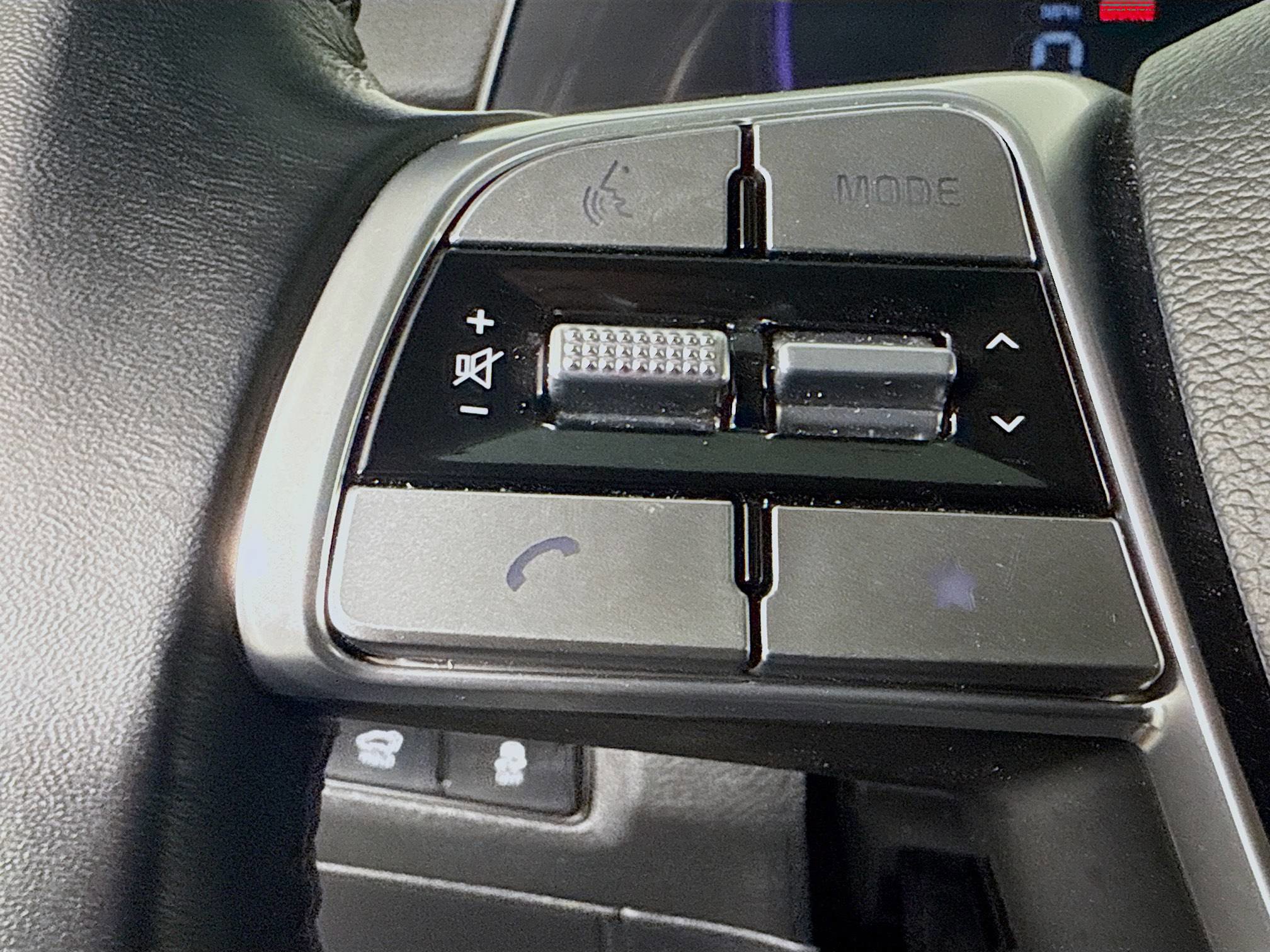 Used 2025 Kia Telluride S image 11