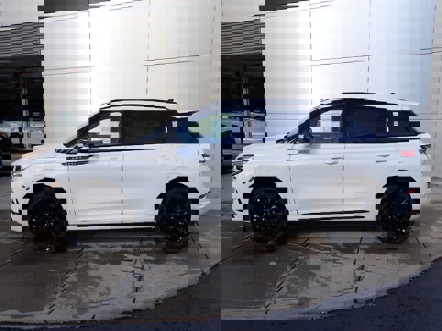 New 2026 Lincoln Corsair Premiere image 2