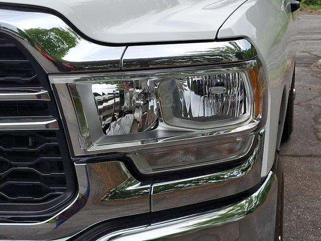 Used 2023 RAM 3500 Tradesman w/ Chrome Appearance Group AWD/4WD image 9