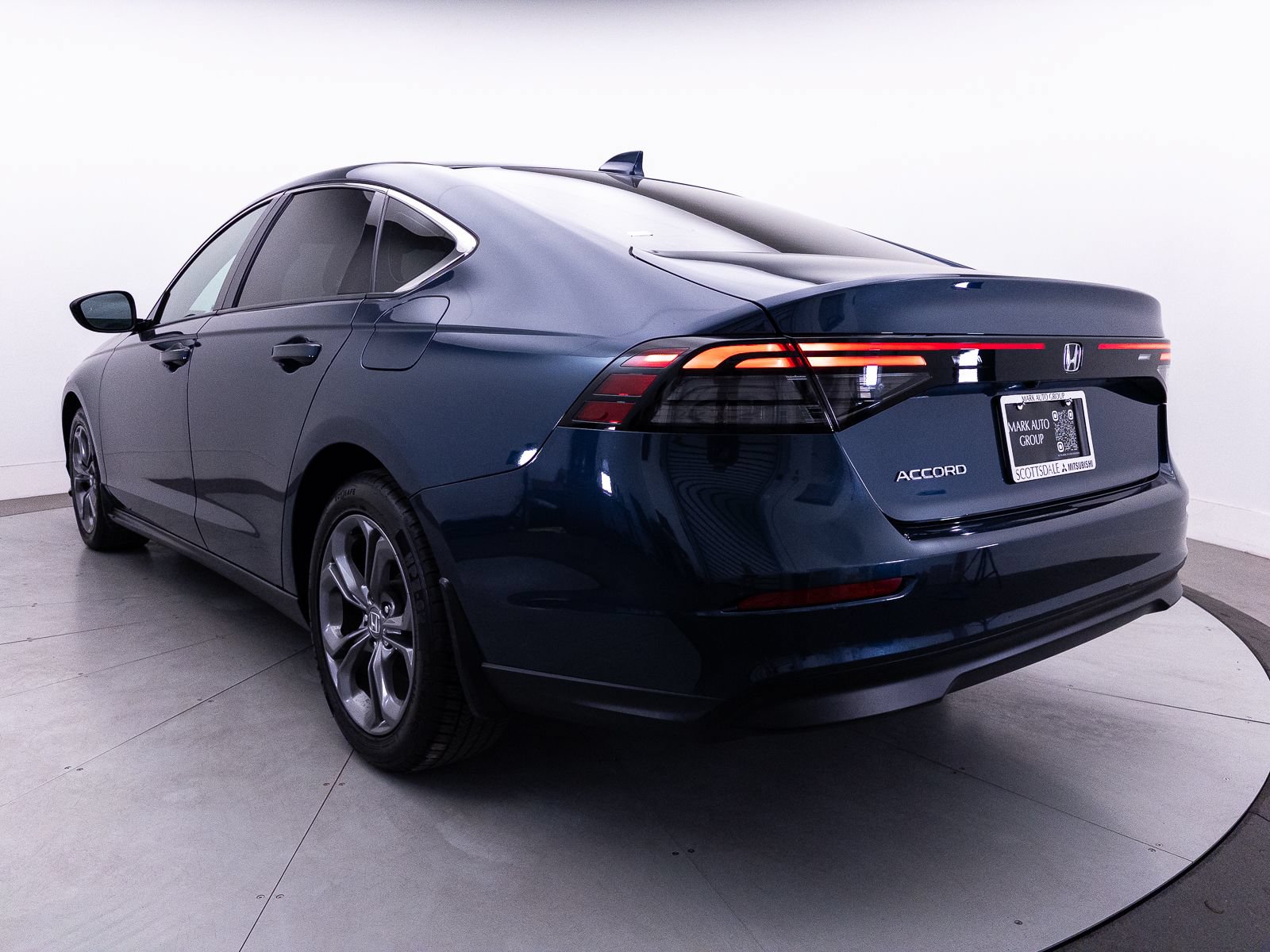 Used 2023 Honda Accord EX image 13