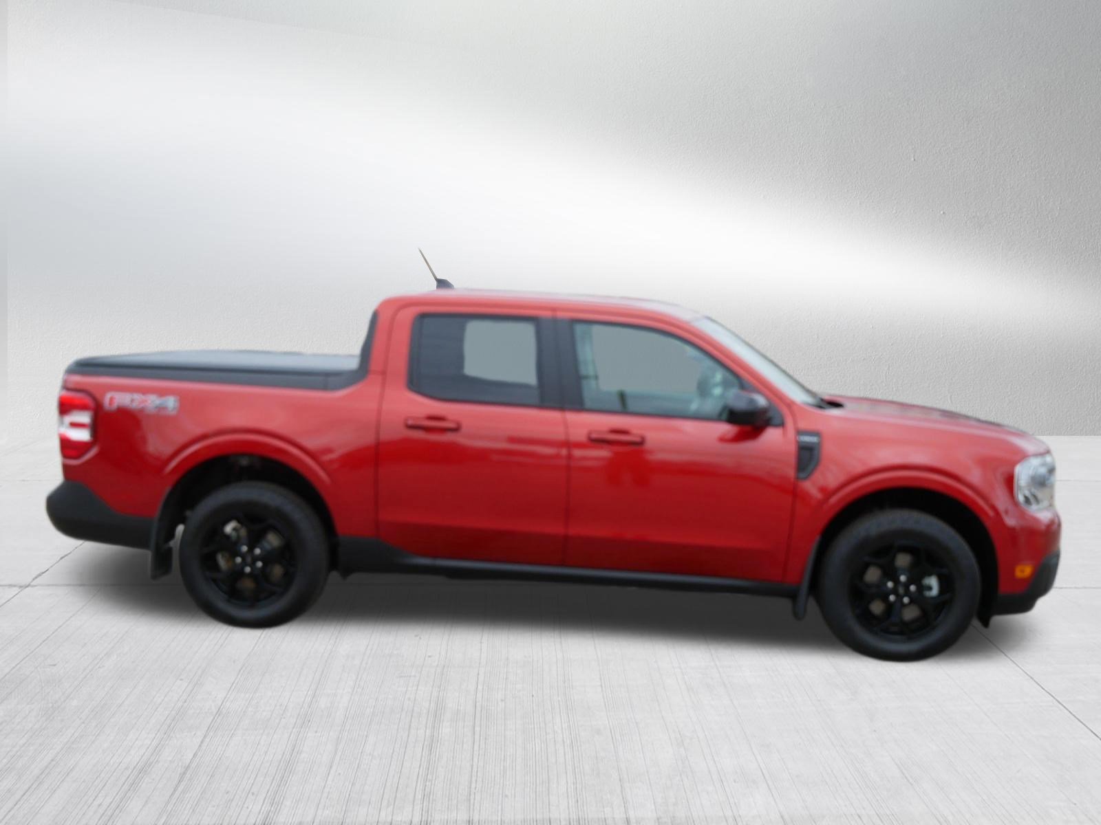 Used 2024 Ford Maverick Lariat w/ FX4 Off-Road Package image 8