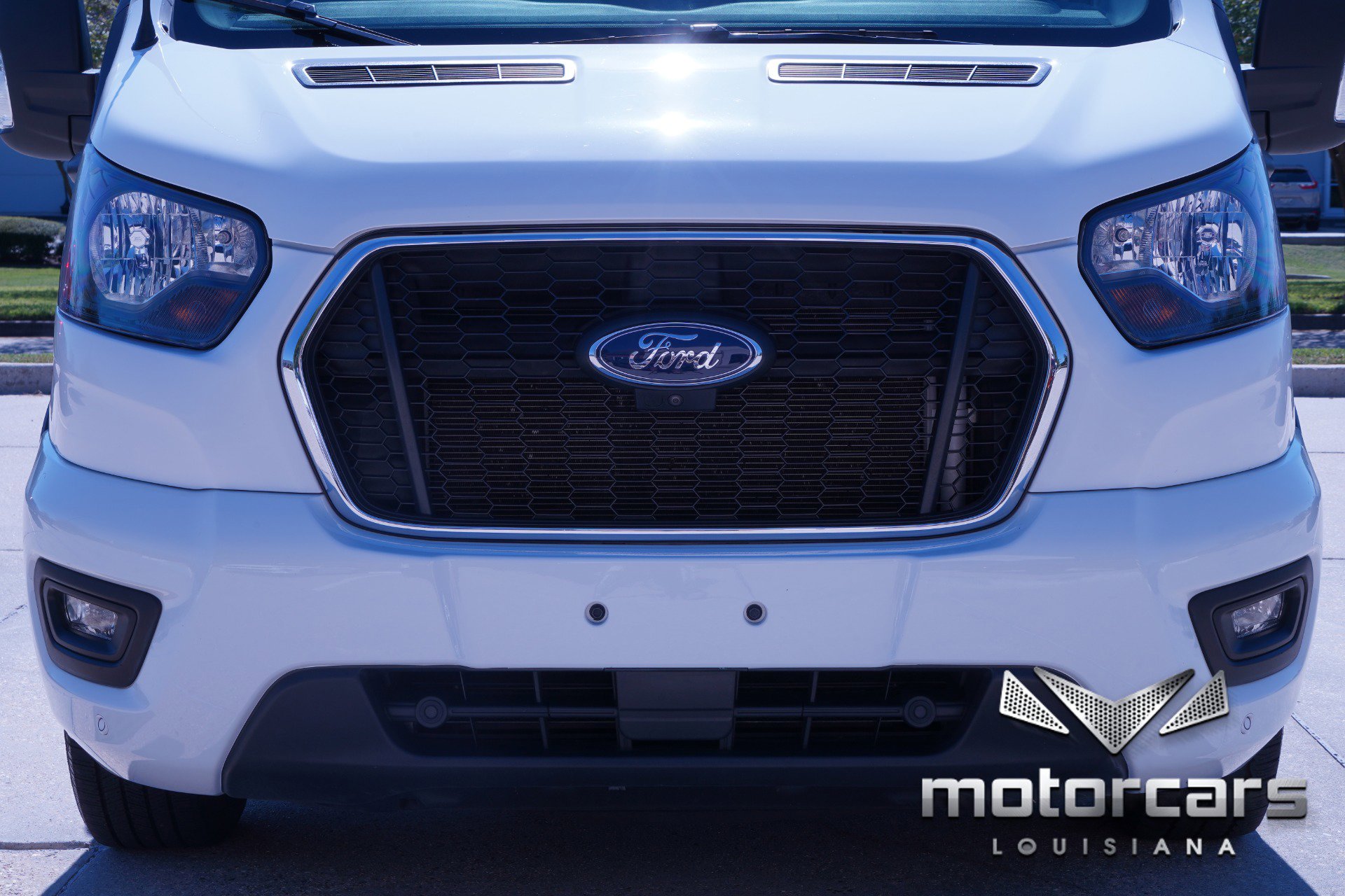 Used 2023 Ford Transit 350 XLT image 10