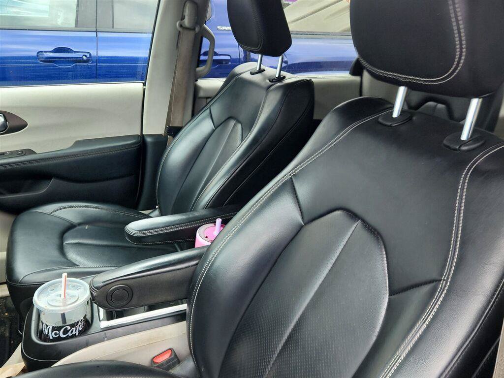 Used 2020 Chrysler Voyager Lxi FWD image 22