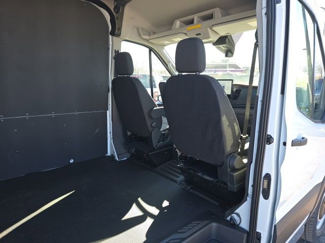 New 2026 Ford Transit 250 148 Medium Roof w/ Load Area Protection Package RWD image 16