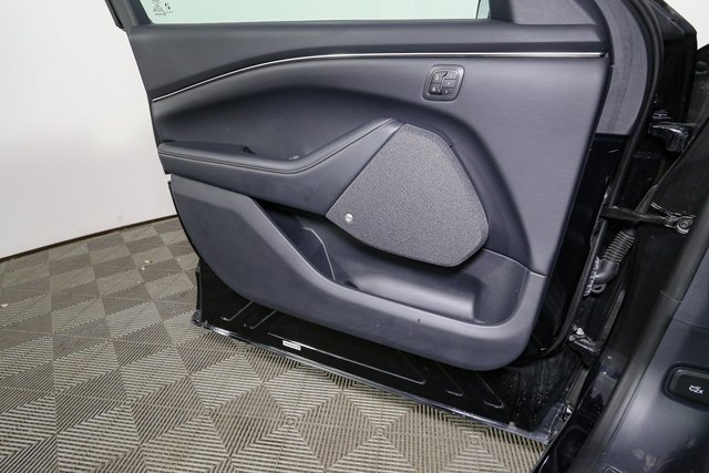 Used 2024 Ford Mustang Mach-E Premium image 35