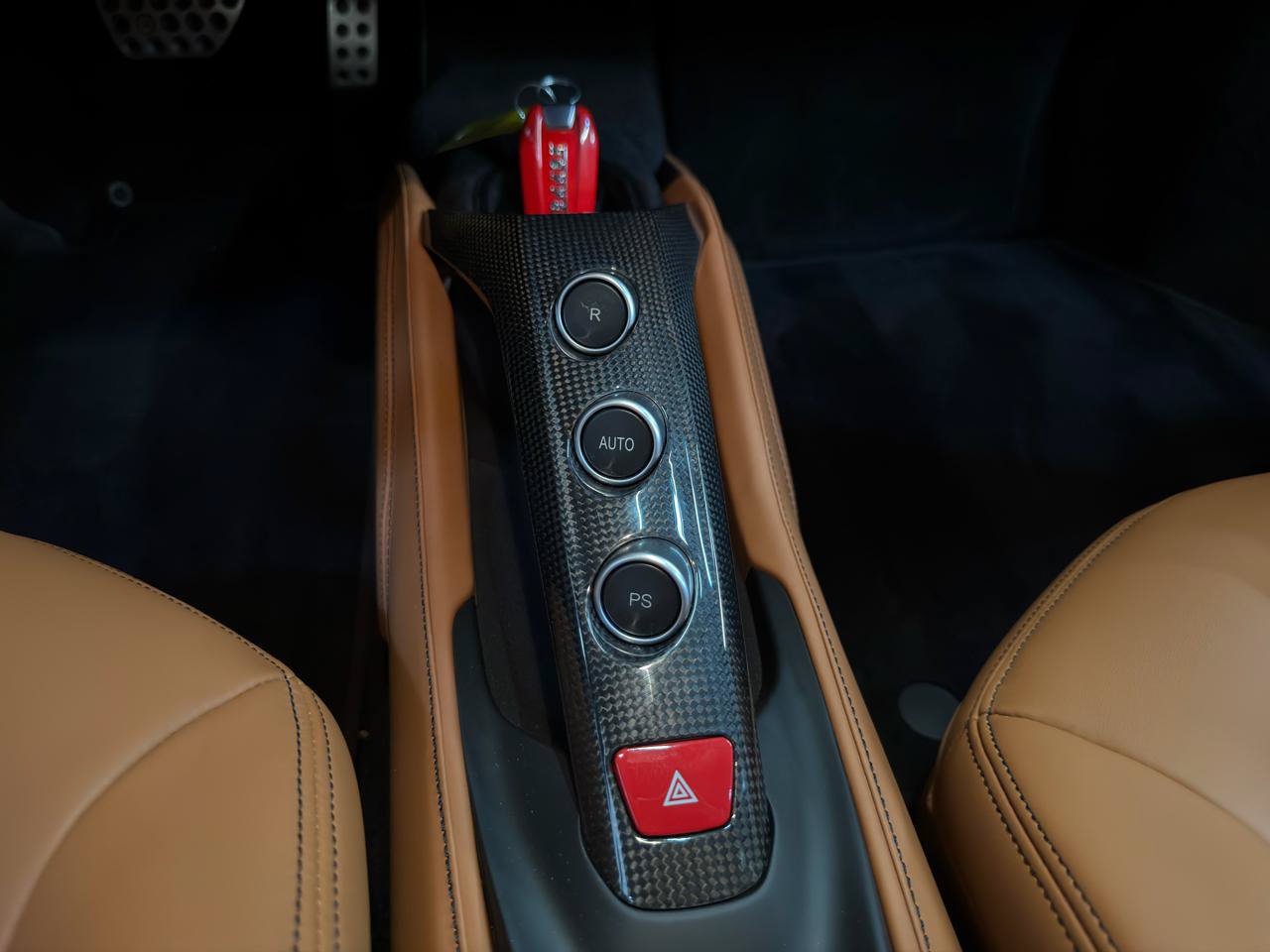 Used 2018 Ferrari 488 GTB RWD image 32