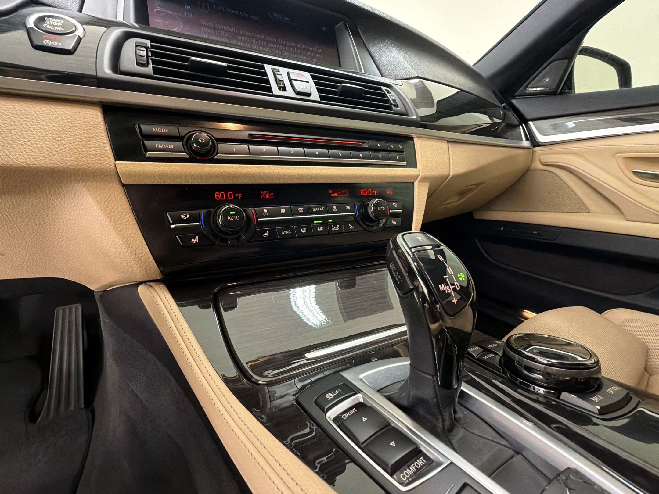 Used 2016 BMW 550i xDrive Sedan AWD/4WD image 20
