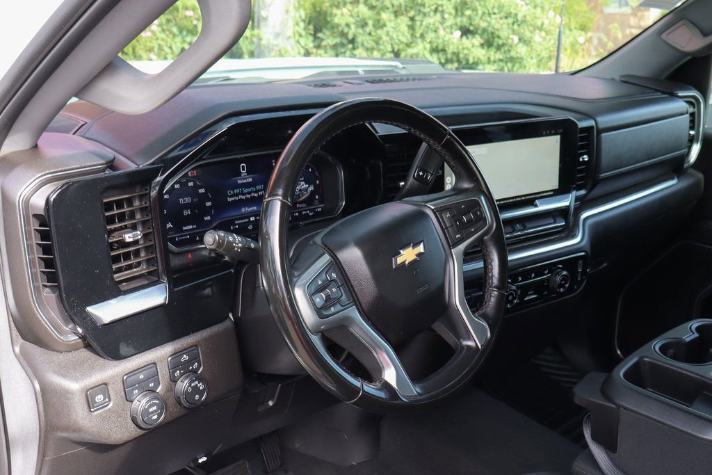 Used 2024 Chevrolet Silverado 2500 LT AWD/4WD image 20