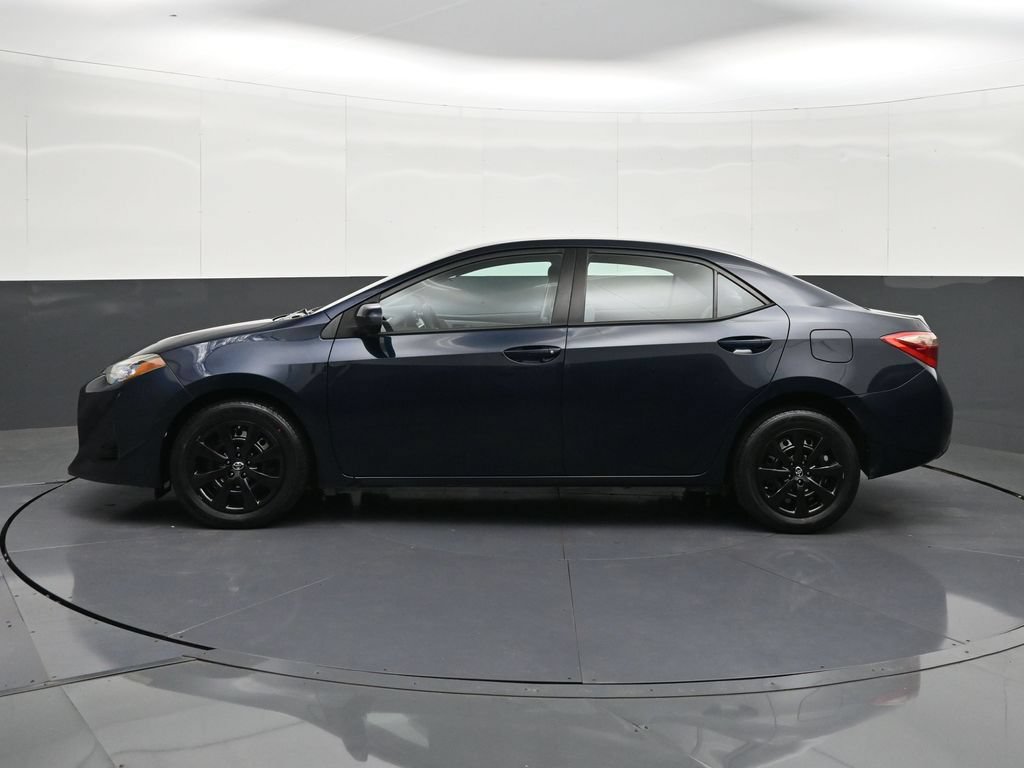Used 2017 Toyota Corolla LE FWD image 2