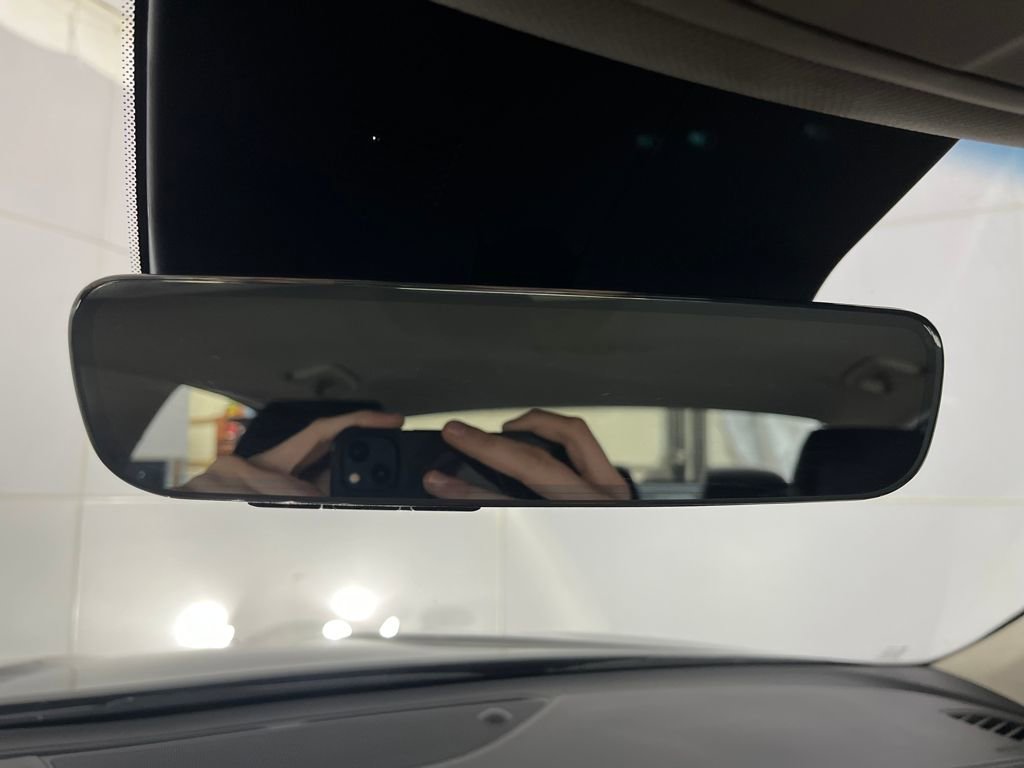 Used 2025 Genesis G70 2.5T image 74