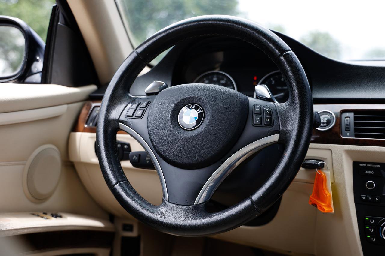 Used 2010 BMW 328i Coupe w/ Premium Pkg image 28